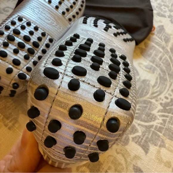 EUC Tod's Silver Stripe Leather Loafers Driving Moccasins size 9 - Picture 9 of 14